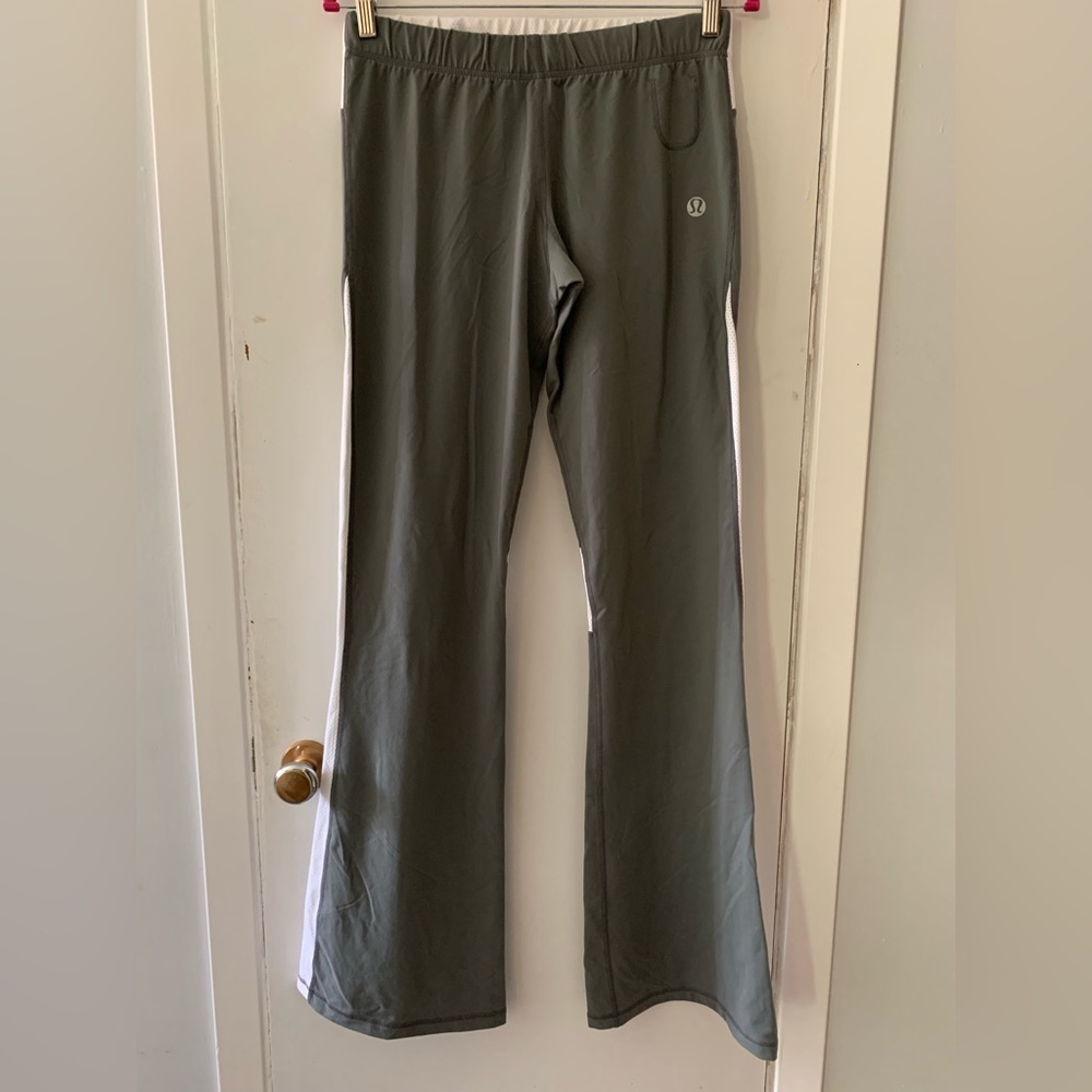 Lululemon 10 Tall lounging pants